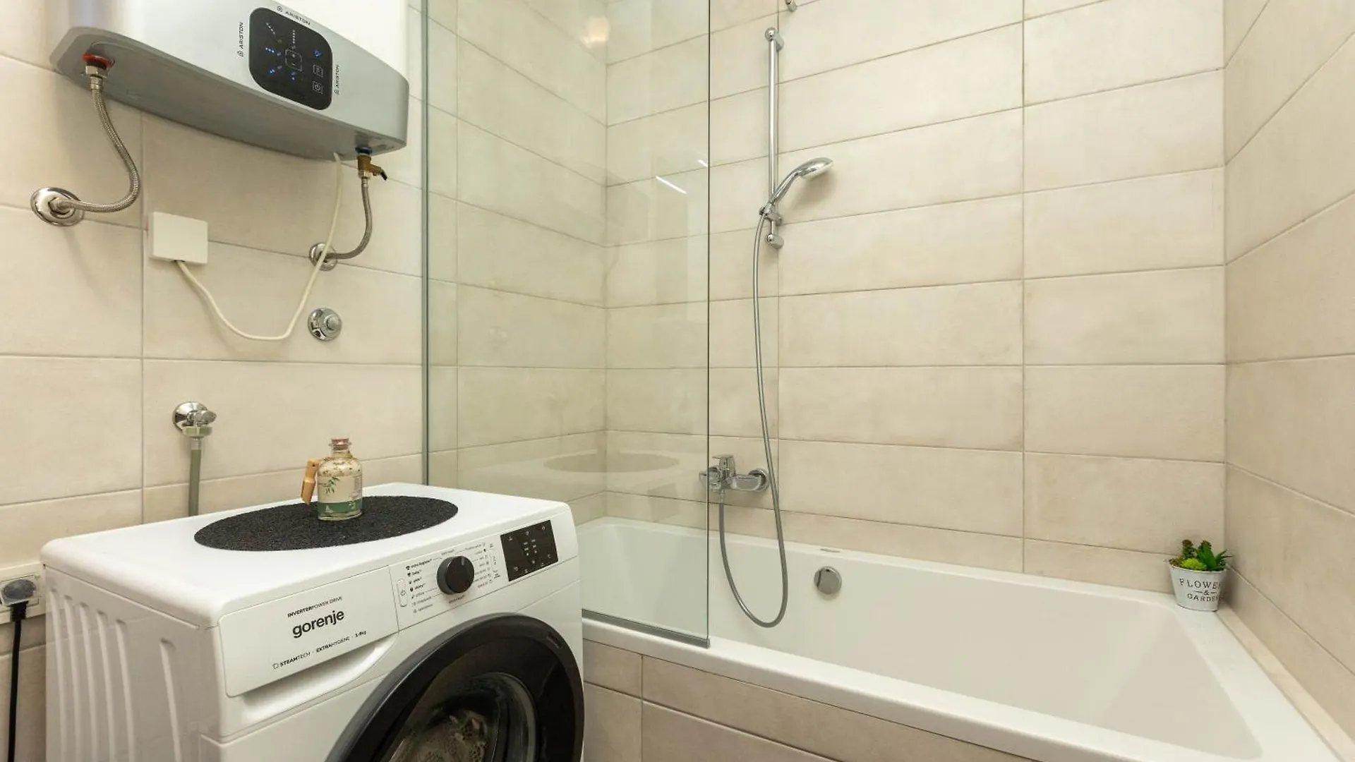 Yuki 2Br Apt W Balcony And Parking Near Old Town ザダル アパート